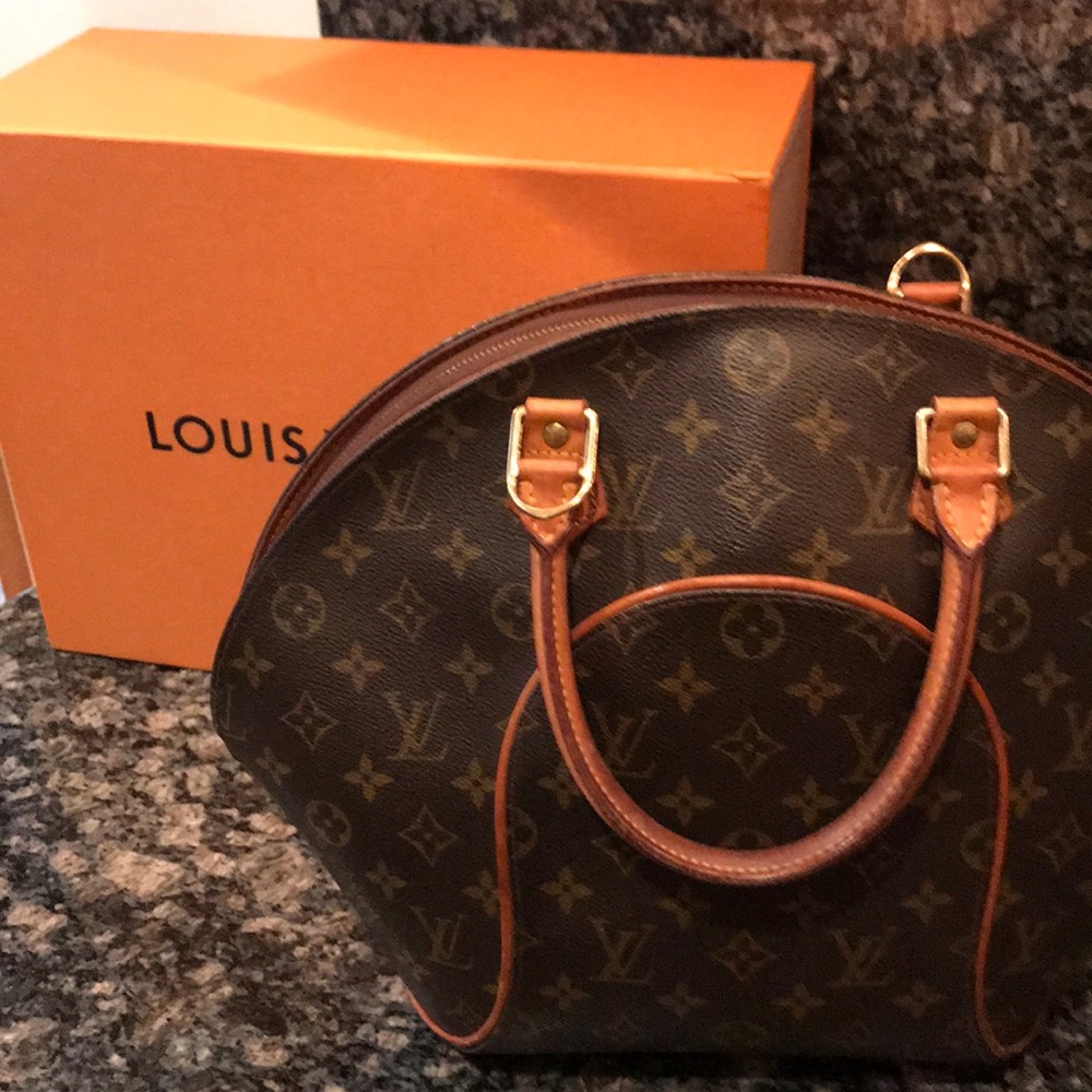 Louis Vuitton Monogram Ellipse MM satchel